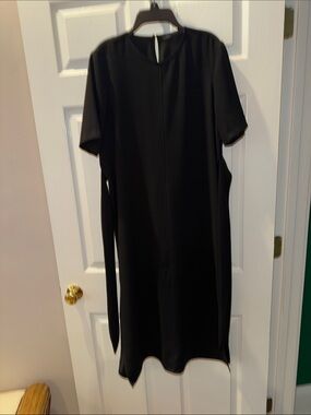 Zara Black Short-Sleeve Midi Shift Dress